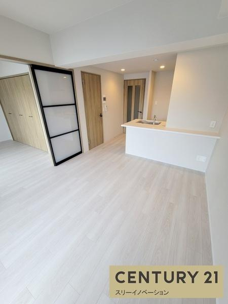 Louis Residence 弁天町の居間・リビング|★広々して気持ちいい★