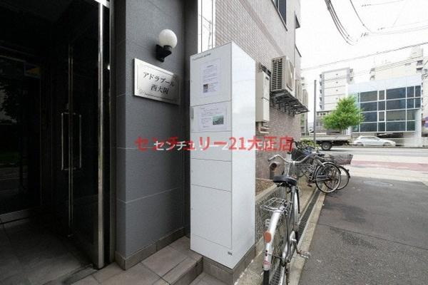 アドラブール西大阪のエントランス