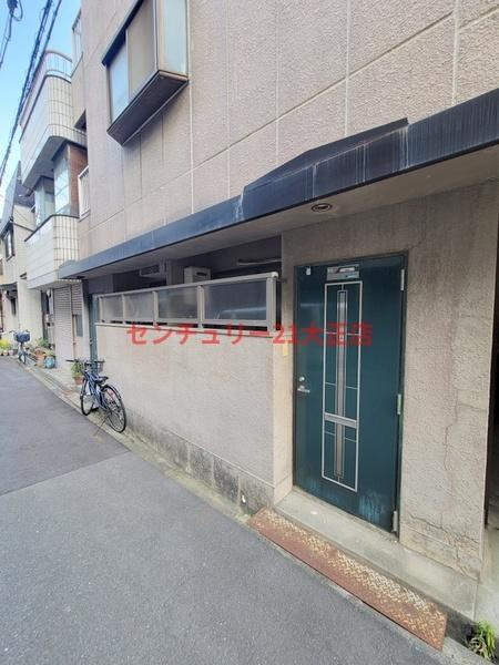 ロータリー40の玄関