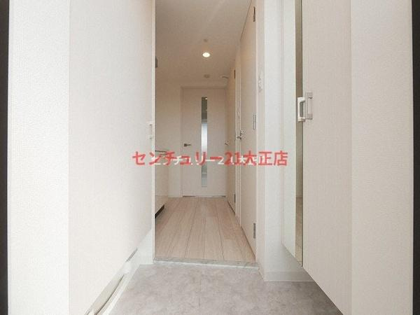 エスリード弁天町クレールの玄関