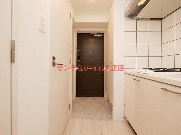 エスリード弁天町クレールの玄関