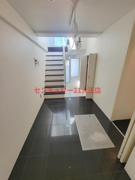 U residence 弁天町　(是空弁天)の洋室