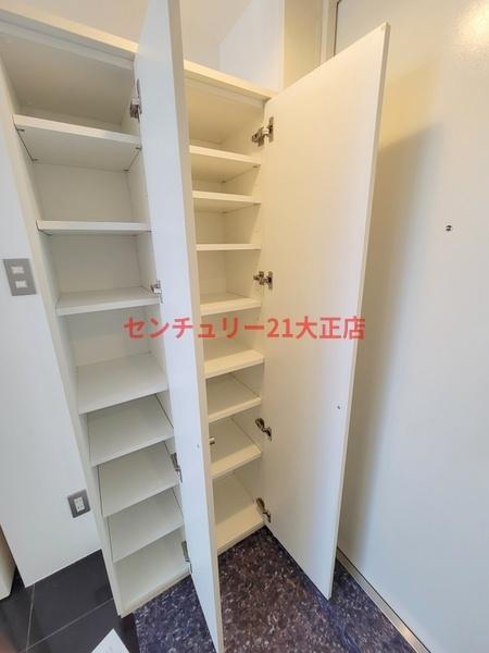 U residence 弁天町　(是空弁天)の玄関