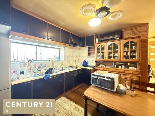 和歌山市小雑賀　中古戸建のキッチン