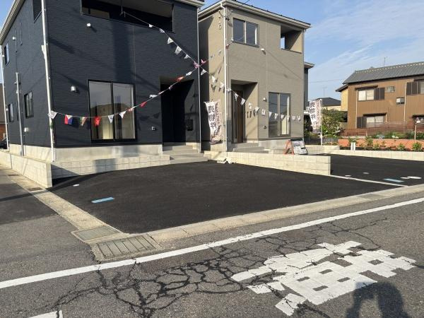 高浜市向山町第6　全3棟・2号棟の駐車場|２台駐車できます！