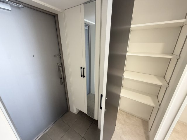 THE LOUNGE LINEAR GATEの玄関|※同物件他部屋写真
反転、色違いの場合有
現況優先