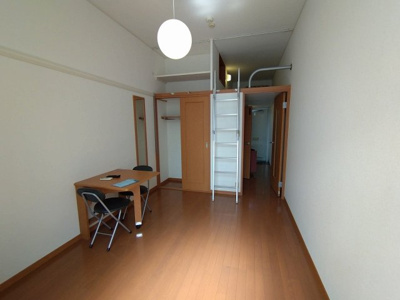 【居間・リビング】 | レオパレスボーテ | 2階は絨毯仕様です。