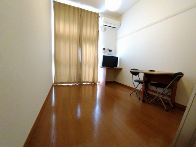 【その他】 | レオパレスボーテ | 2階は絨毯仕様です。