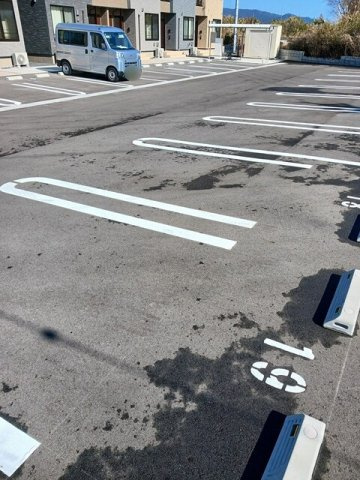 オアシス　Ⅰの駐車場
