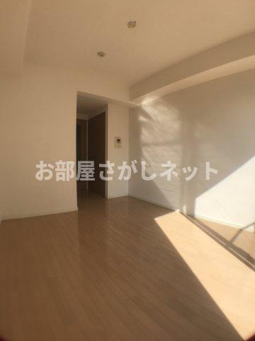 ドルチェ目黒ウエスト【おとり物件なし】#学生・社会人にオススメ！初期費用分割払いOK！の居間・リビング