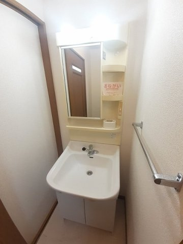 ストーンヒルズＢの洗面所