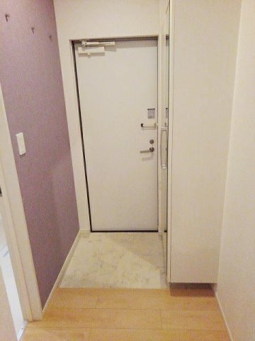 チャク壱番館の玄関