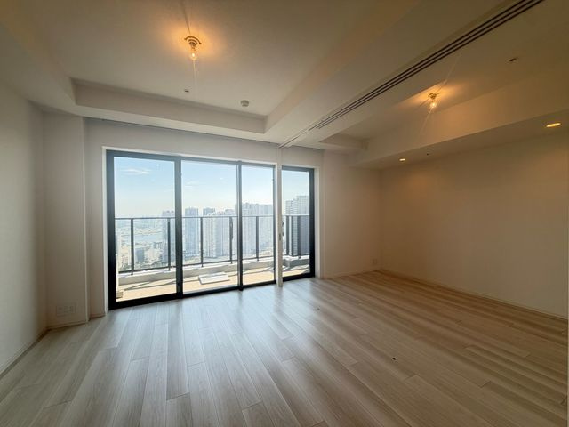 グランドシティタワー月島の居間・リビング|※写真は同タイプ住戸です。