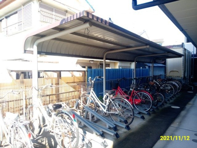 レオパレス本陣のその他|屋根付き駐輪場