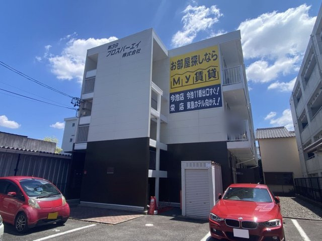 レオパレスみつばの外観