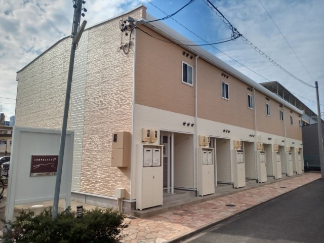 レオパレス鷹匠町の外観|2022年11月外壁塗装いたしました。