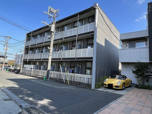 レオパレス向ヶ丘の外観