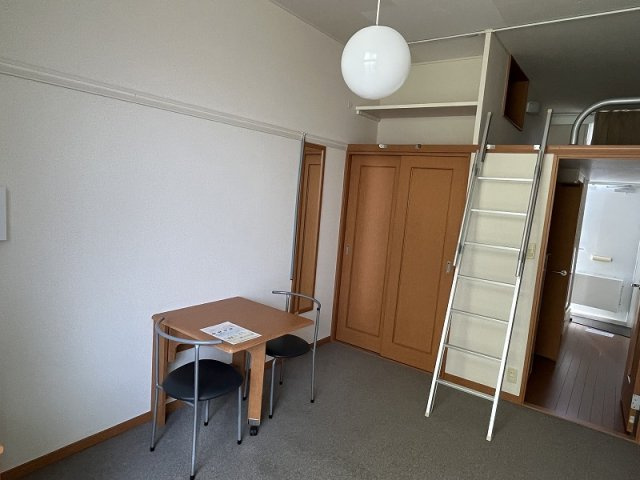 レオパレス向ヶ丘のその他|1階はフローリング仕様