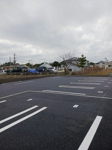ＭＡＬＩＢＵ（マリブ）の駐車場
