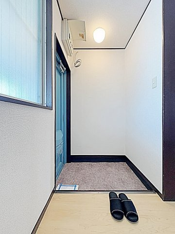 田中ビルの玄関