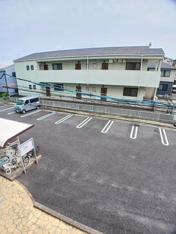 サンロードⅡの駐車場