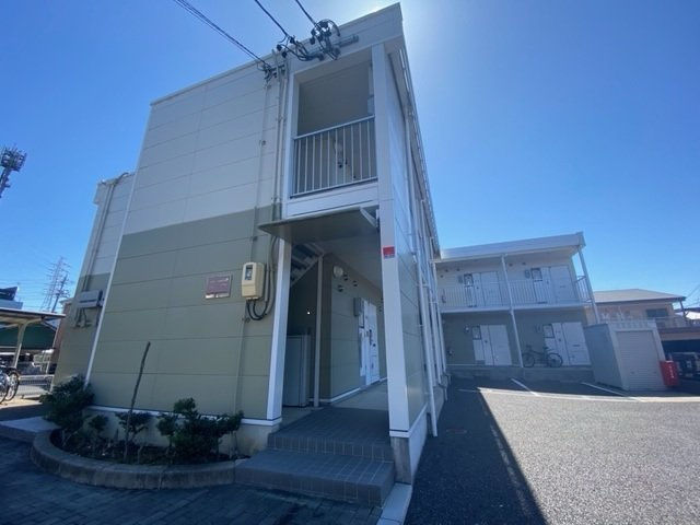 レオパレスひまわりの外観