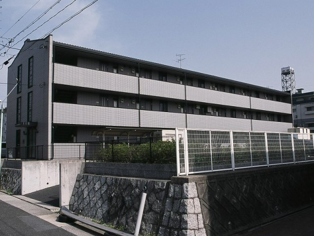 レオパレス藤里の外観