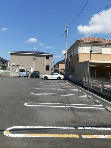 グランツ今伊勢の駐車場