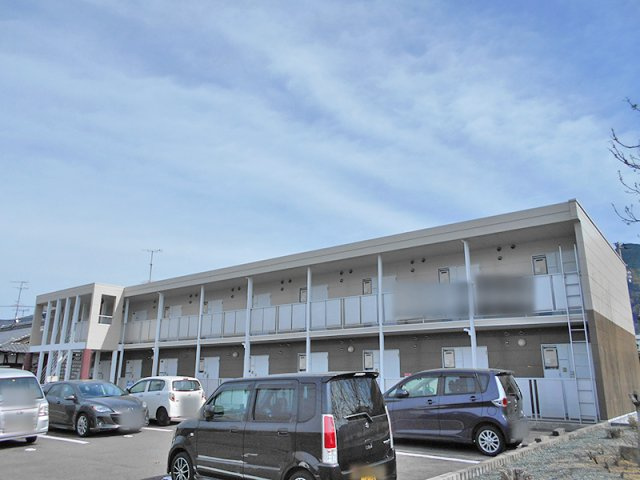 レオパレス中萩の外観
