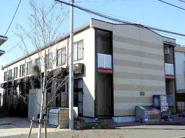 レオパレス中央の外観