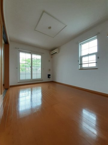 アニューガーランドの居間・リビング