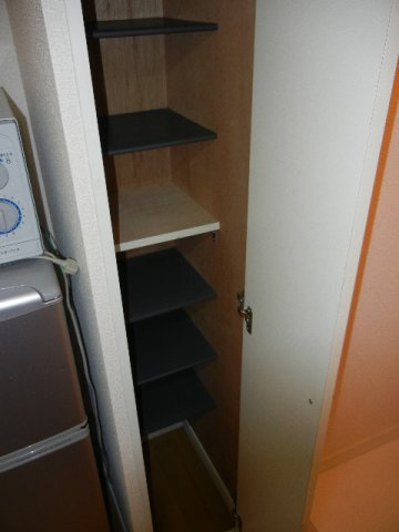 レオパレスネオス本町の内装