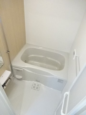 シャイニーの浴室