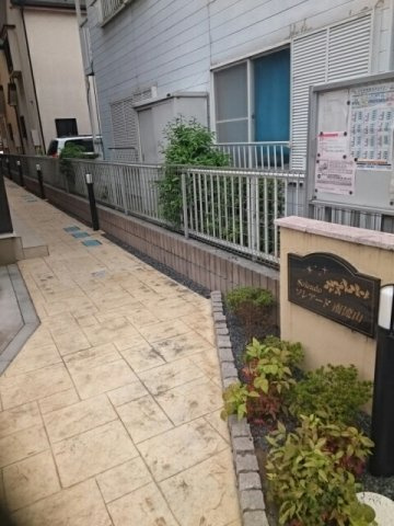 ソレアード南流山のエントランス