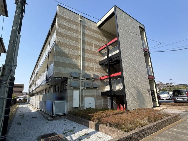 レオパレスグランプラスの外観