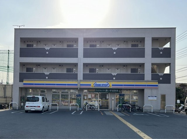 レオパレスグランプラスの周辺