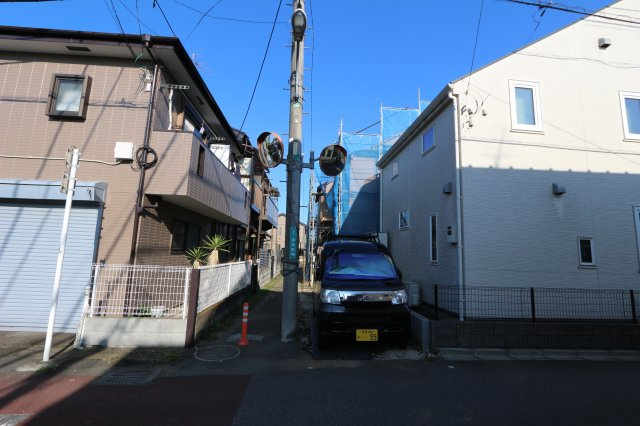 小平市回田町８期の外観|近隣にはスーパー「いなげや・ウエルシア」等があります♪
日々のお買い物が便利な環境です♪