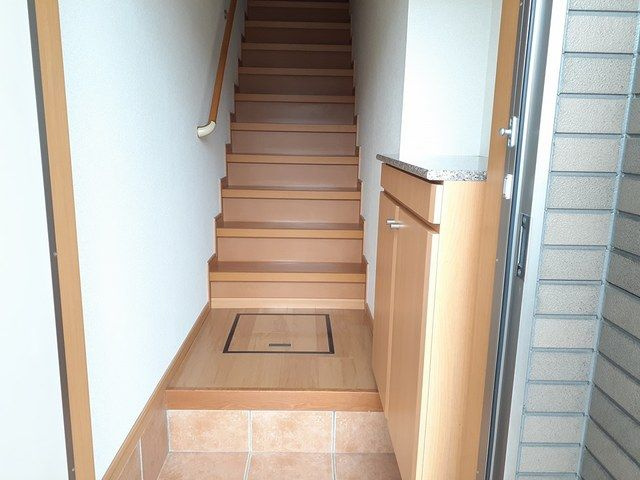 イースト．ウィングの玄関