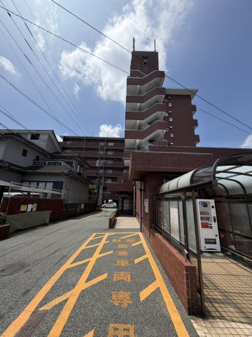 久留米パインハイツの駐車場