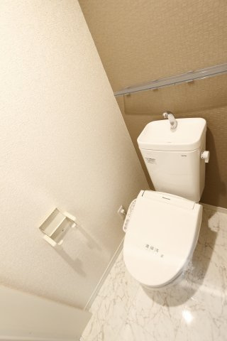 【トイレ】 | ユナイト小机リッケンバッカー | 同タイプ参考写真です。
