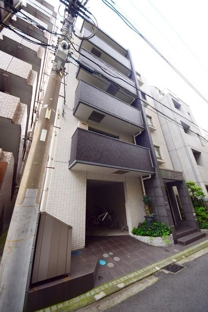 アーサクラスト横浜の外観