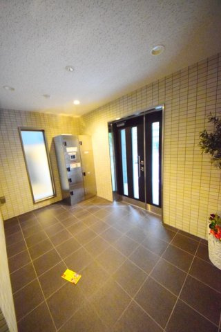 アーサクラスト横浜のロビー
