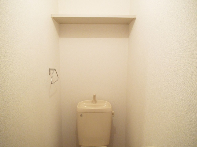 コート・ジュネスのトイレ|トイレ上部には物を置けるスペース有☆彡