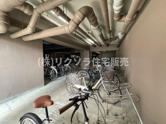 ダイアパレス枚方山田池公園の駐輪場|■物件内覧・資金計画相談・住宅ローン相談、リフォーム相談、お問合せ受付中■
※当日・翌日のご内覧、ご相談はお電話でのお問合せがスムーズです！