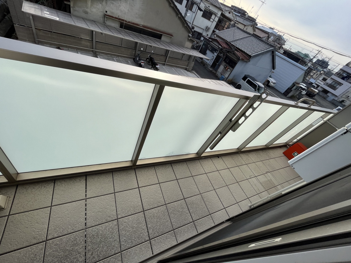 シャーメゾン寝屋川中央のバルコニー