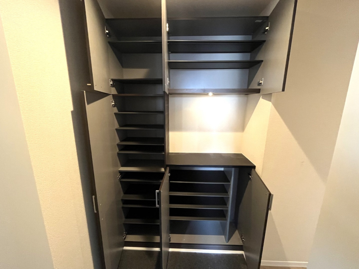 シャーメゾン寝屋川中央の収納