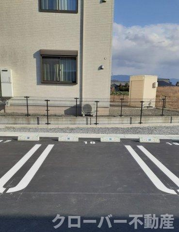 オーブルの駐車場
