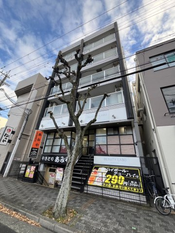 アドウニスの外観