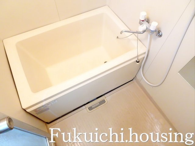 ハイフラット赤堤の浴室