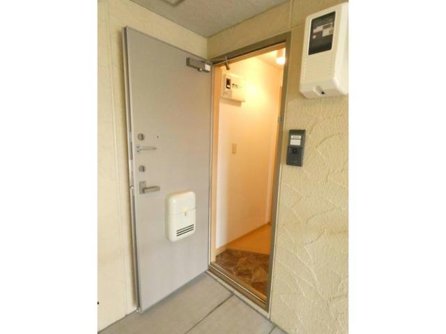 コーポブレーメンＡ館の玄関